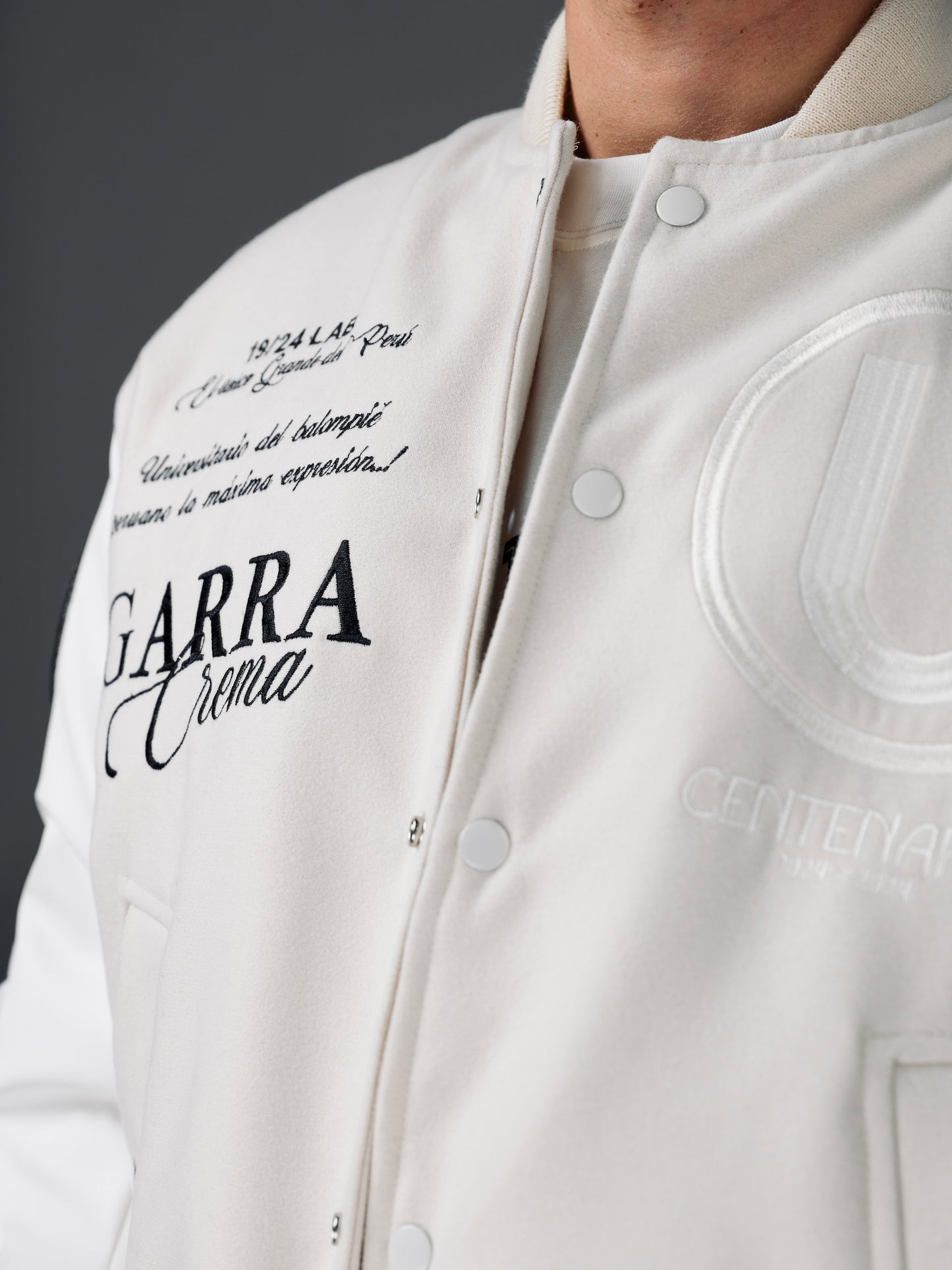 VARSITY JACKET GARRA CREMA