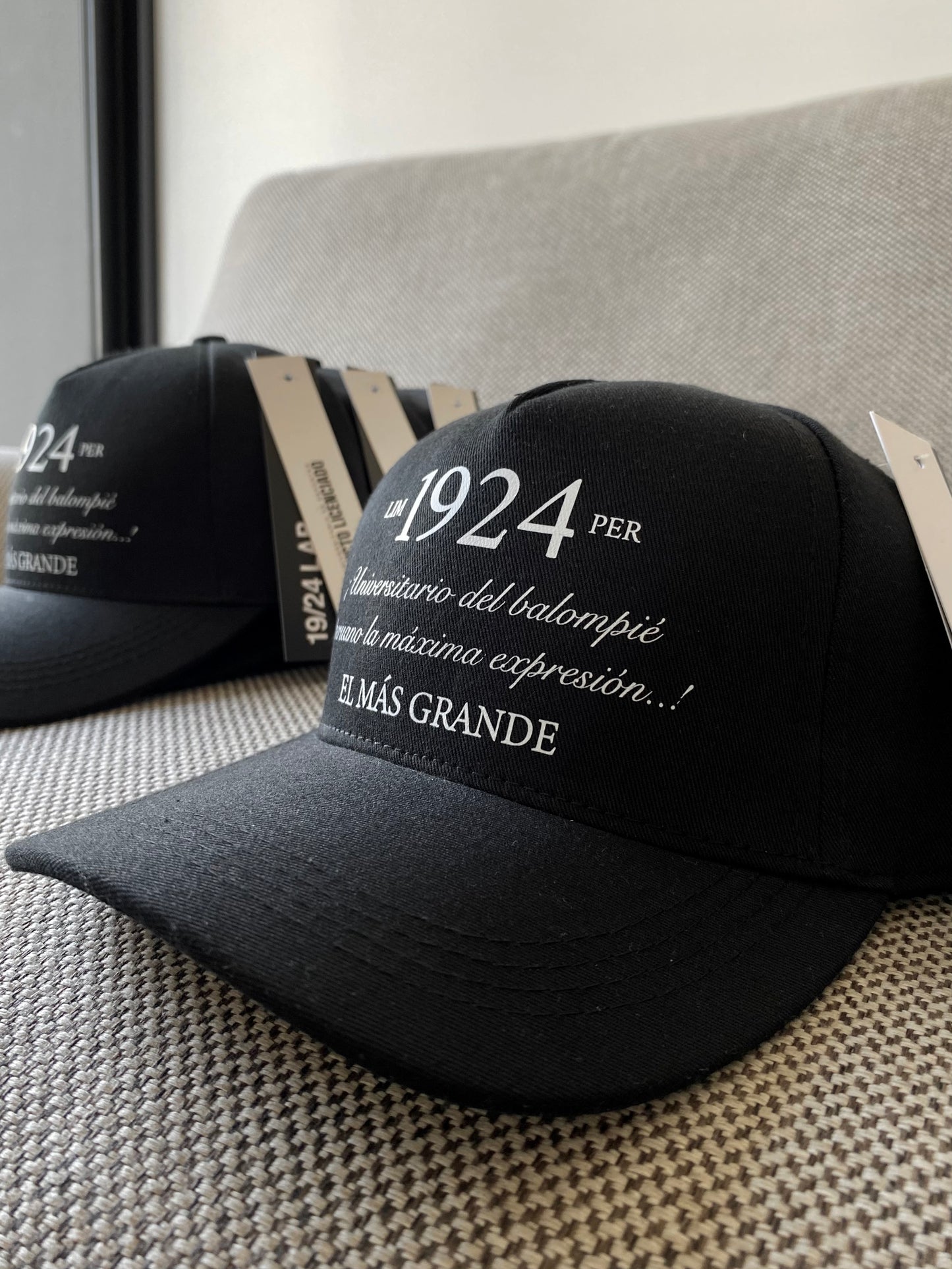 GORRA NEGRA 1924